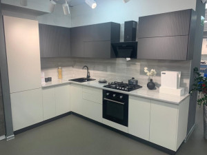 Кухонный гарнитур угловой Евро Лайн Серый бежевый 300х214