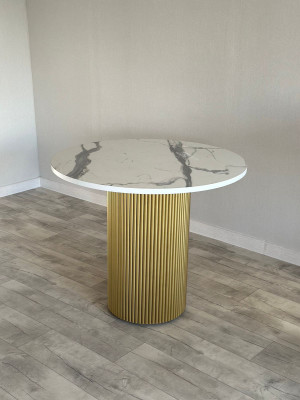 Стол Орланда